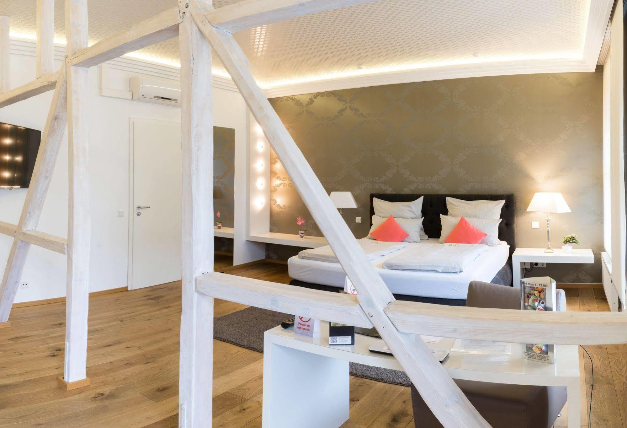 Helvetia Suites Dusseldorf Exterior photo